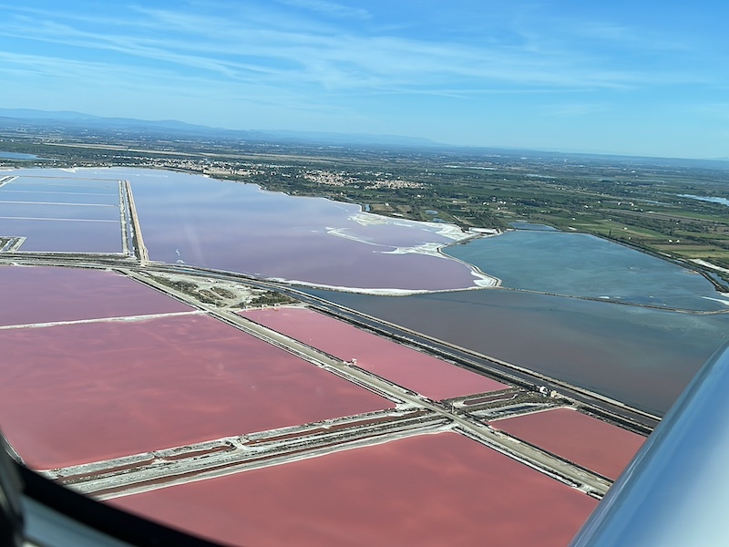 Marais salins d'Aigues-Mortes dédiés à la culture d'un sel de mer de qualité, destiné à l'alimentation